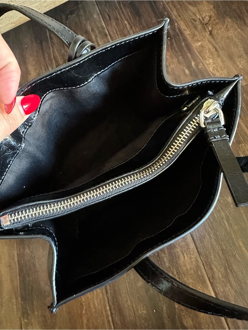 Marc Jacobs Black Patent Leather Tote with Silver Eyelet Trim - Picture 4 of 9